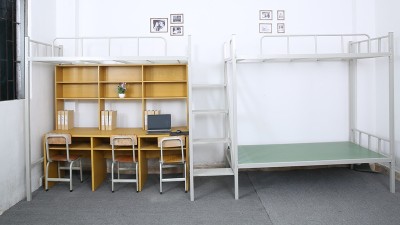 采购宿舍铁架床选择康胜家具的原因